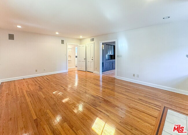 Building Photo - 2445 22nd St