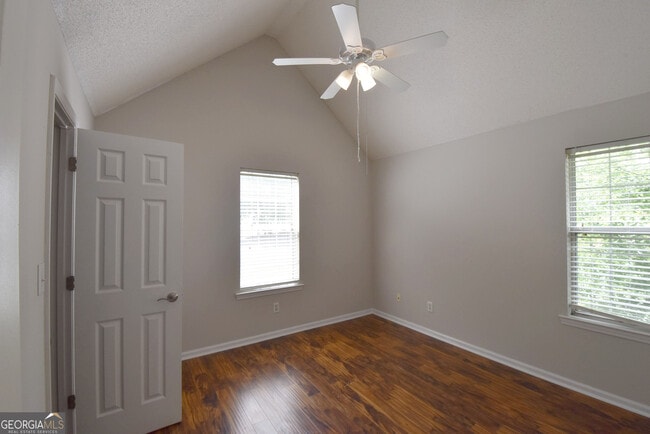Building Photo - 115 S Fairfield Dr
