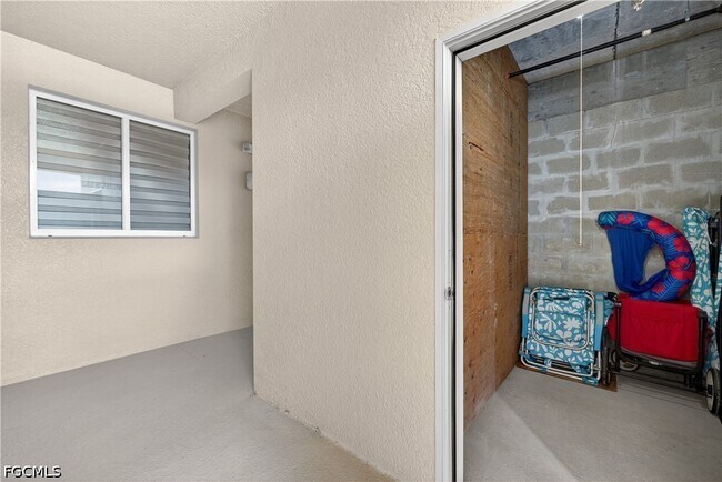 Building Photo - 8251 Pathfinder Loop