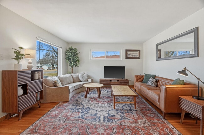 Building Photo - 208 Westridge Dr