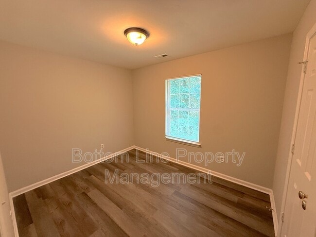 Building Photo - 5211 Windy Valley Dr
