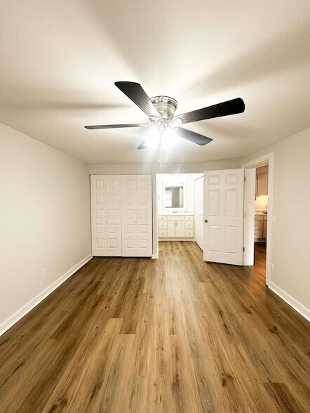 Building Photo - 2421 Madison St