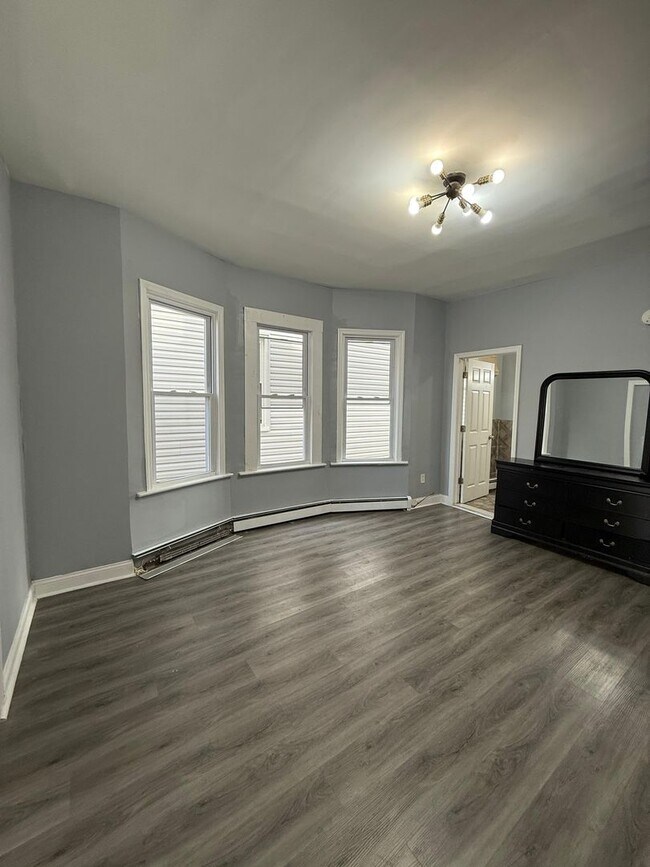 Building Photo - 101-103 South 7th