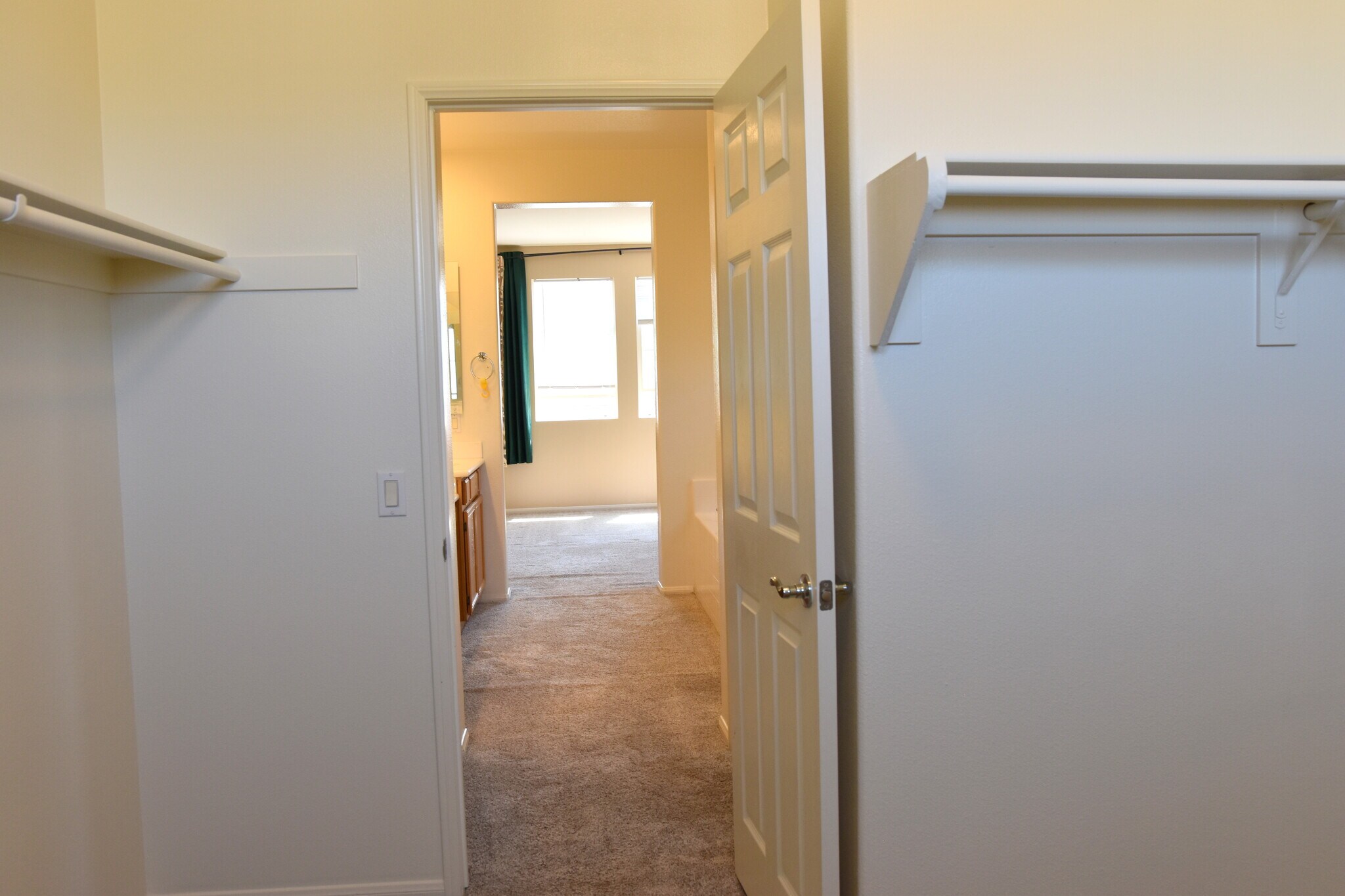 Building Photo - 25841 Silva Ct