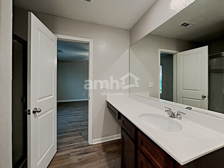Building Photo - 3315 Ridge HillPkwy