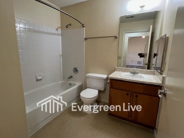 Building Photo - 102 Swing Ct