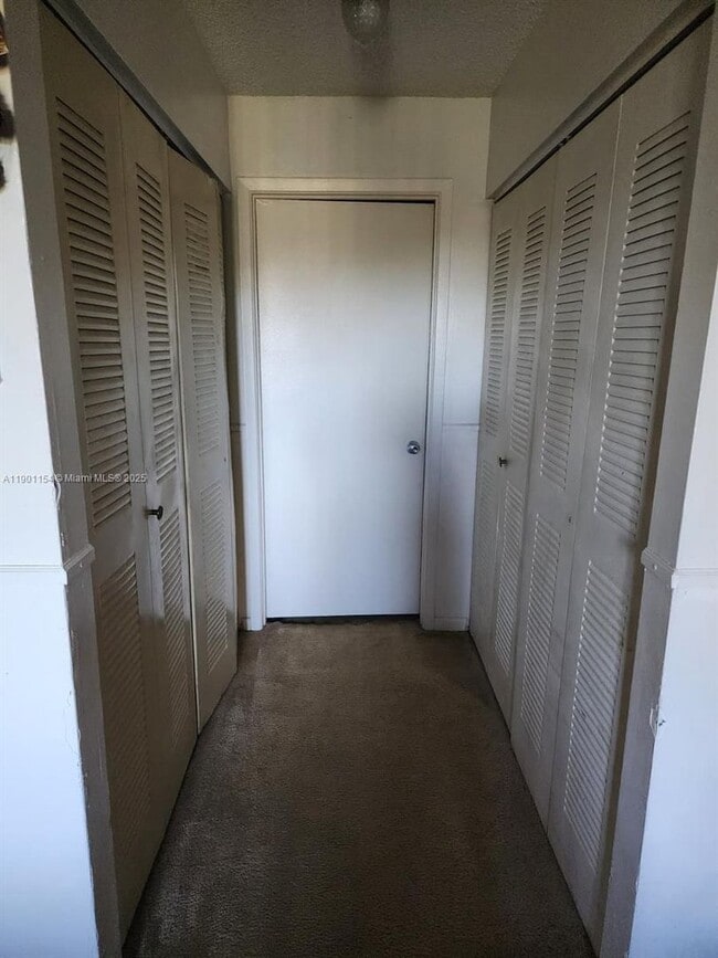 Building Photo - 2221 Sherman Cir