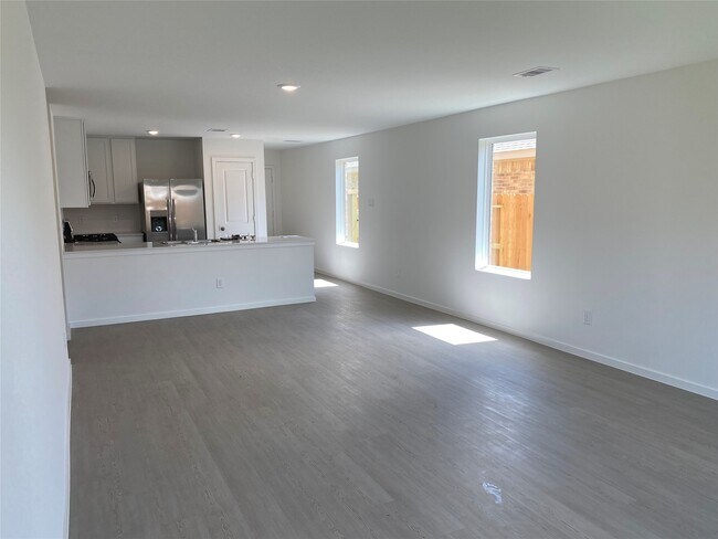 Building Photo - 28731 Texas Plns Dr