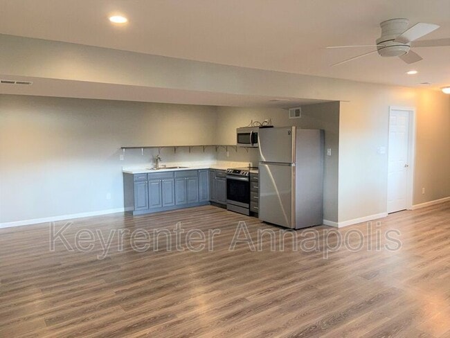 Building Photo - 840 Valentine View