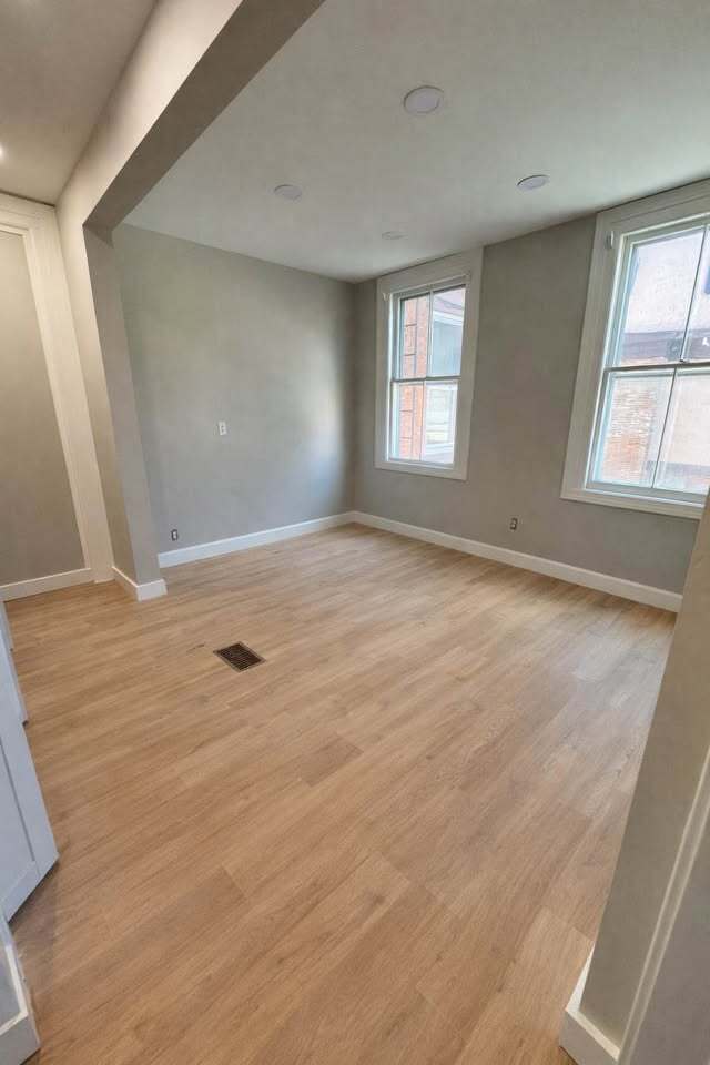 Building Photo - 217 Alexander St