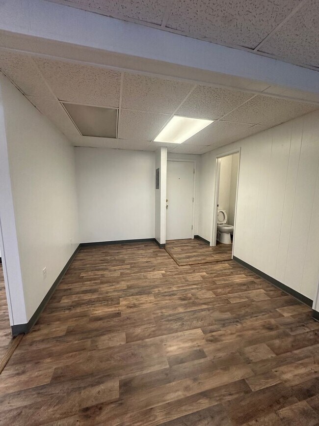 Building Photo - 1007 Aurora Dr