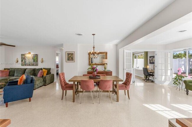 Building Photo - 1116 SE 13th Ct