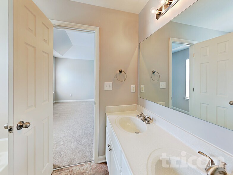 Building Photo - 9250 Austin Ridge Ln