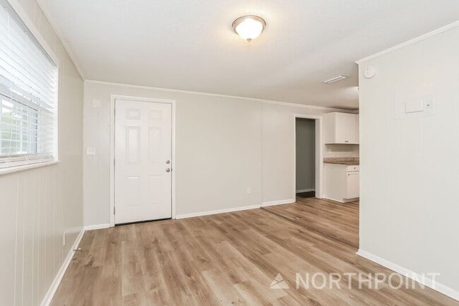 Building Photo - 10539 Gailwood Cir E