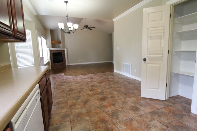 Building Photo - designed for comfort : 3 Bedroom 2 Bath