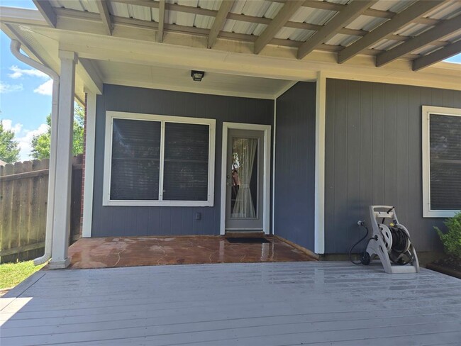 Building Photo - 351 Black Cap Run