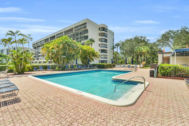 Building Photo - 6620 Boca Del Mar Dr