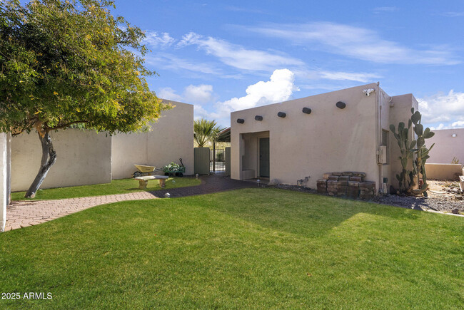 Building Photo - 9335 E Casitas Del Rio Dr