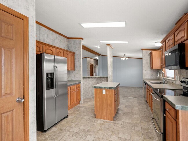 Building Photo - 13675 Woodbridge Rd