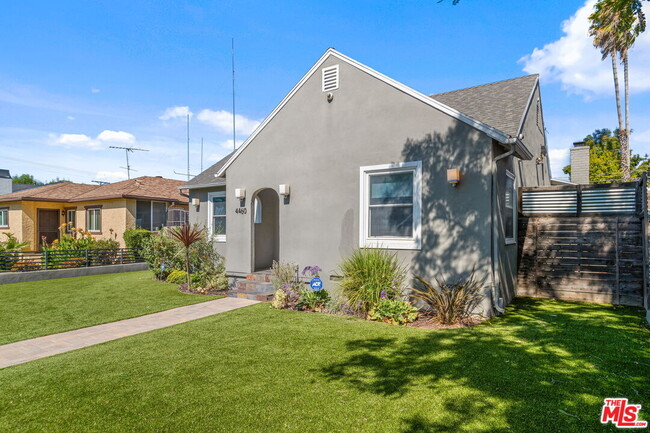 Building Photo - 4460 Stansbury Ave