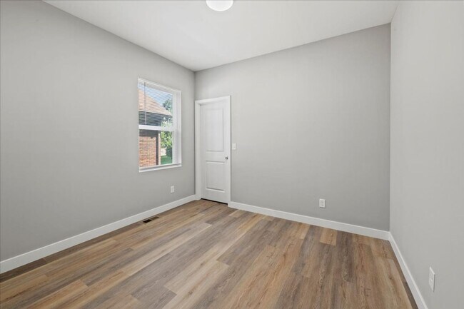 Building Photo - 2751 Guilford Ave