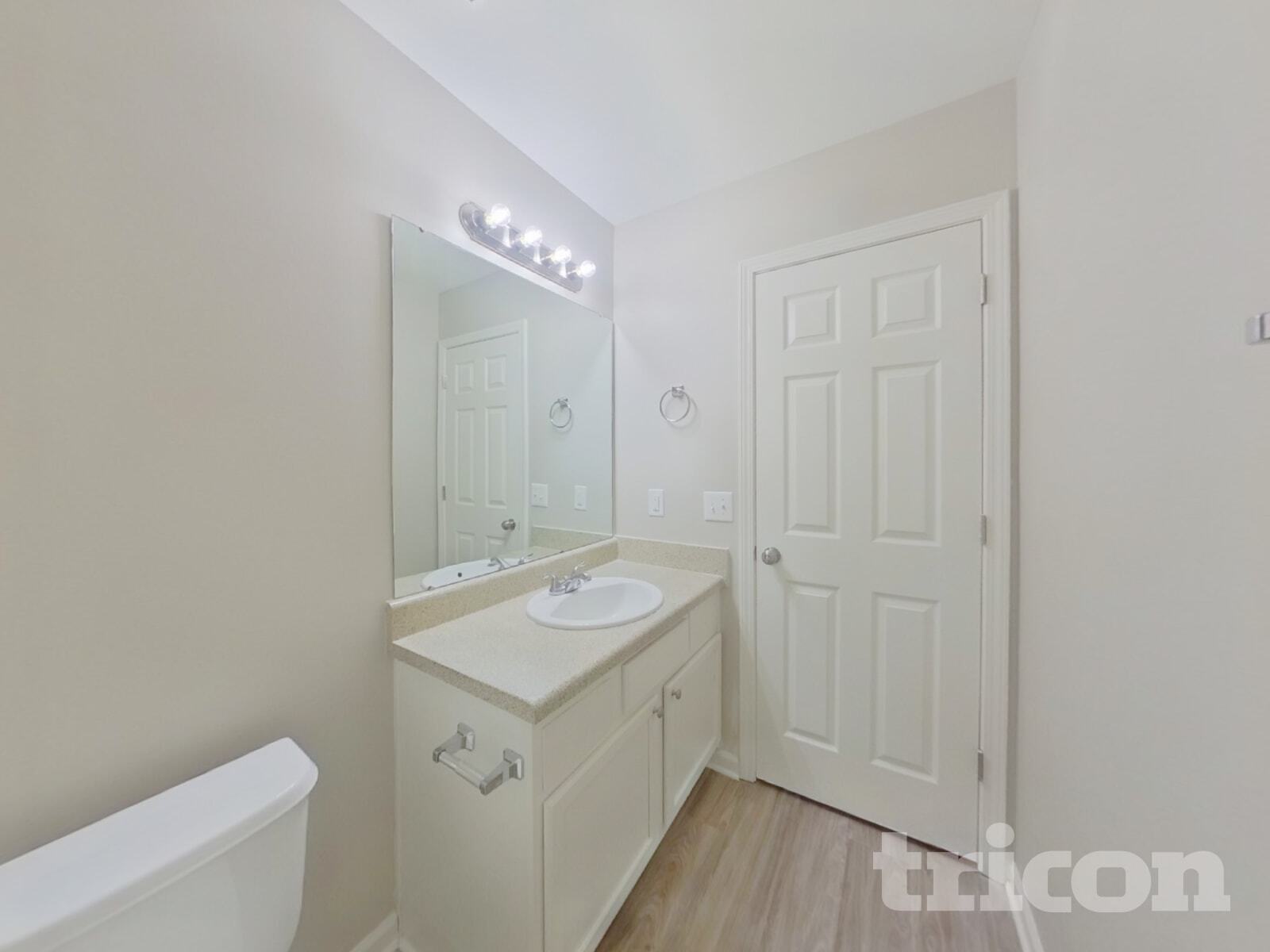 Building Photo - 5411 Peachwood Dr