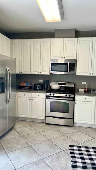 Building Photo - 3473 Ravinia Cir