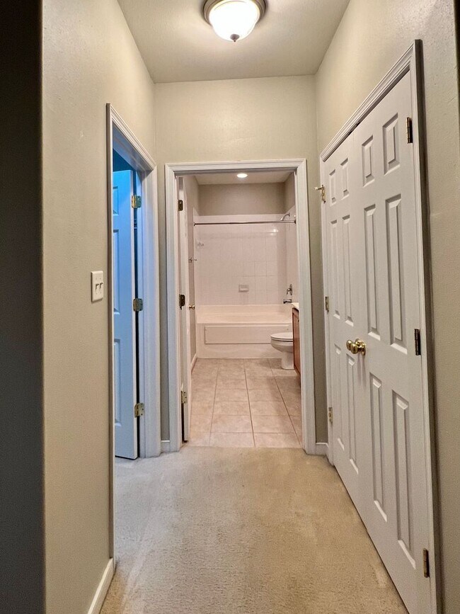 Building Photo - 4150 San Marco Dr