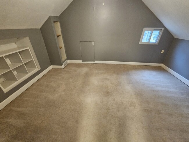 Building Photo - 2481 Professor St