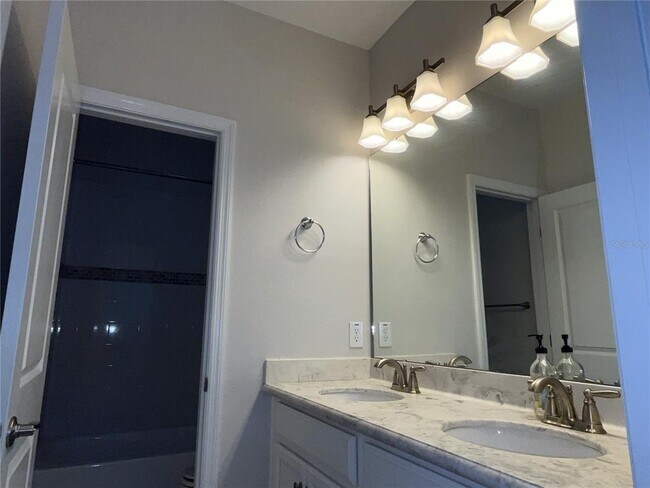 Building Photo - 774 Candlebrush Ln
