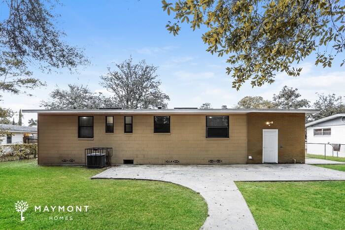 Building Photo - 11477 Harlan Dr