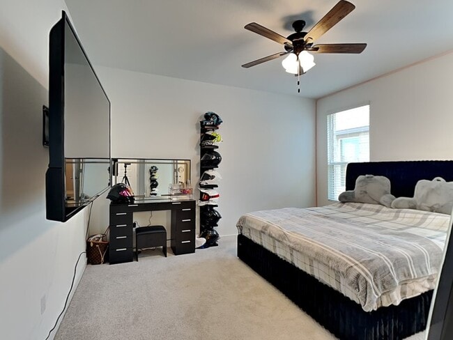 Building Photo - 2605 Conroe Rd