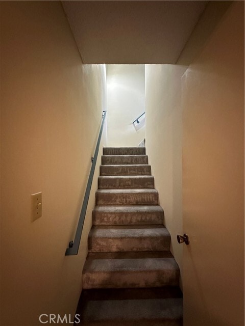 Building Photo - 420 W Milford St