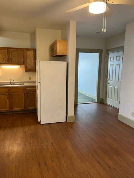 Primary Photo - 369 Dubuque St