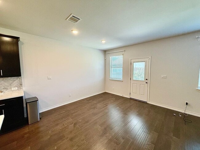 Building Photo - 6601 Folsom Ave