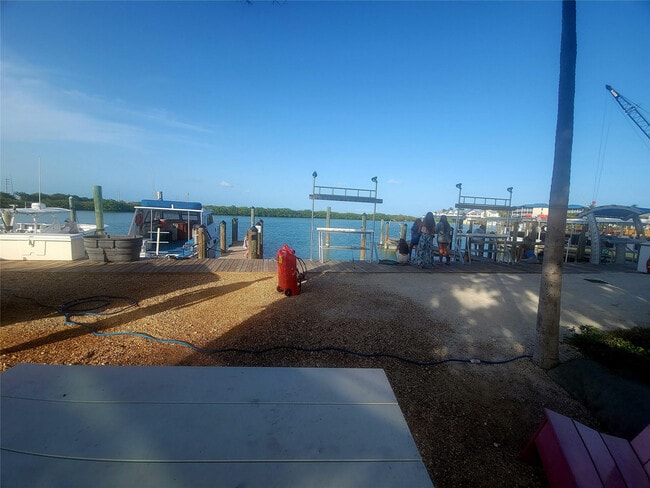 Building Photo - 300 Duck Key Dr
