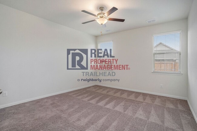 Building Photo - Charming 3-Bedroom Home in Desirable Neighborhood!