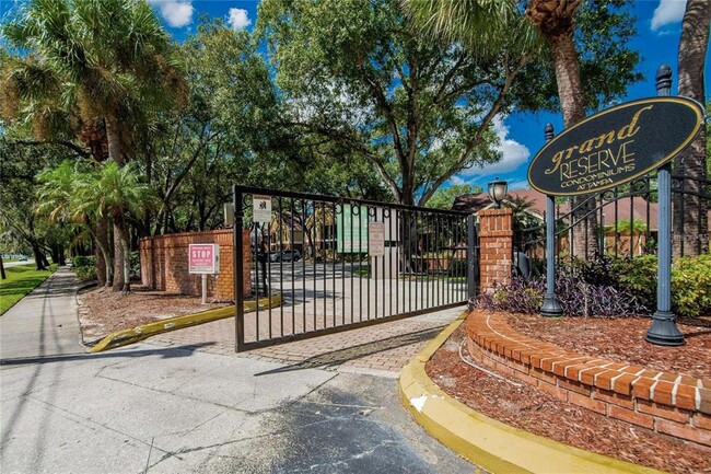 Building Photo - 8605 Mallard Reserve Dr