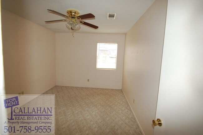 Building Photo - 7 Southland Dr