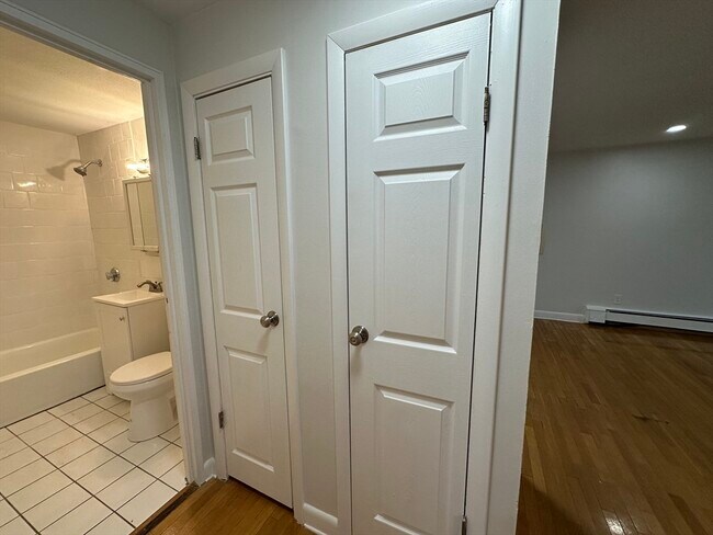 Building Photo - 32 Annese Rd