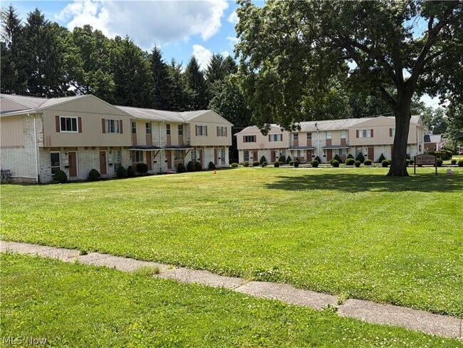 Building Photo - 660 Loomis Ave