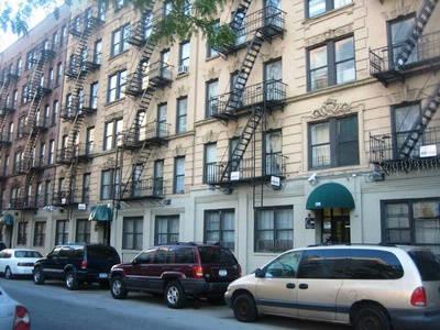 Building Photo - 326 E 100th St