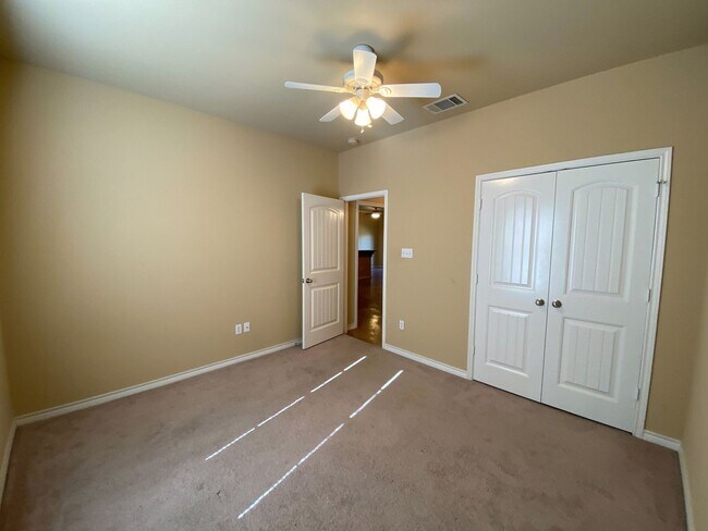 Building Photo - 684 Paso Fino St