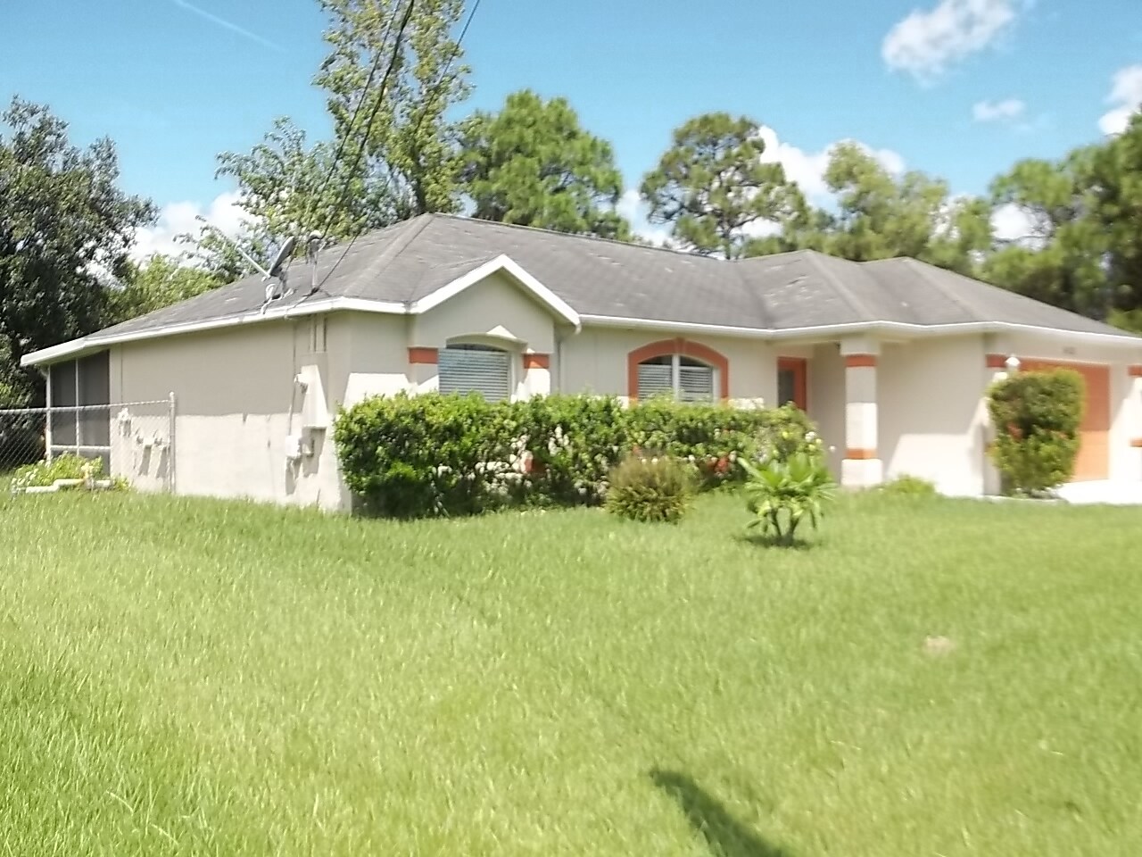 OUTSIDE - 5422 NW Crista St