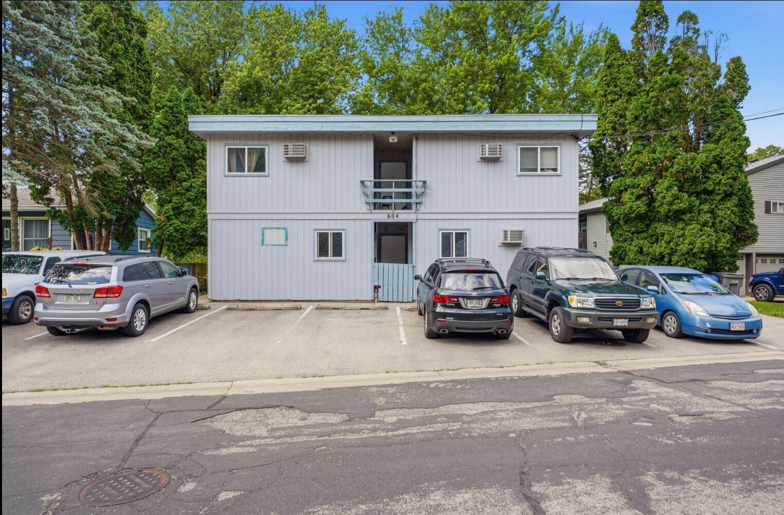Building Photo - 604 Bartels St