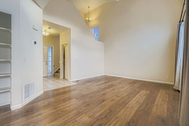 Building Photo - 2222 Woodpark Dr