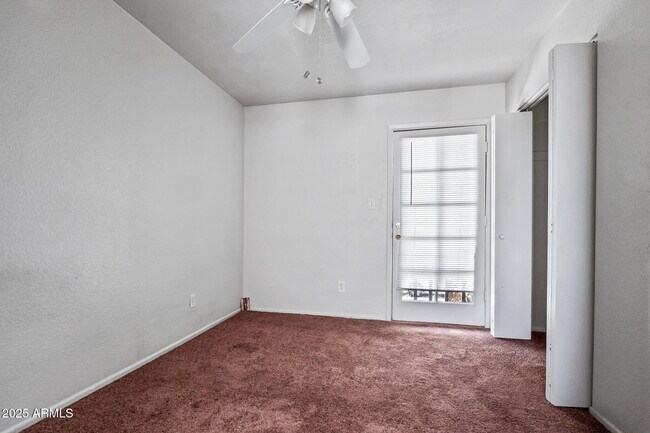 Building Photo - 1742 E Pepper Cir