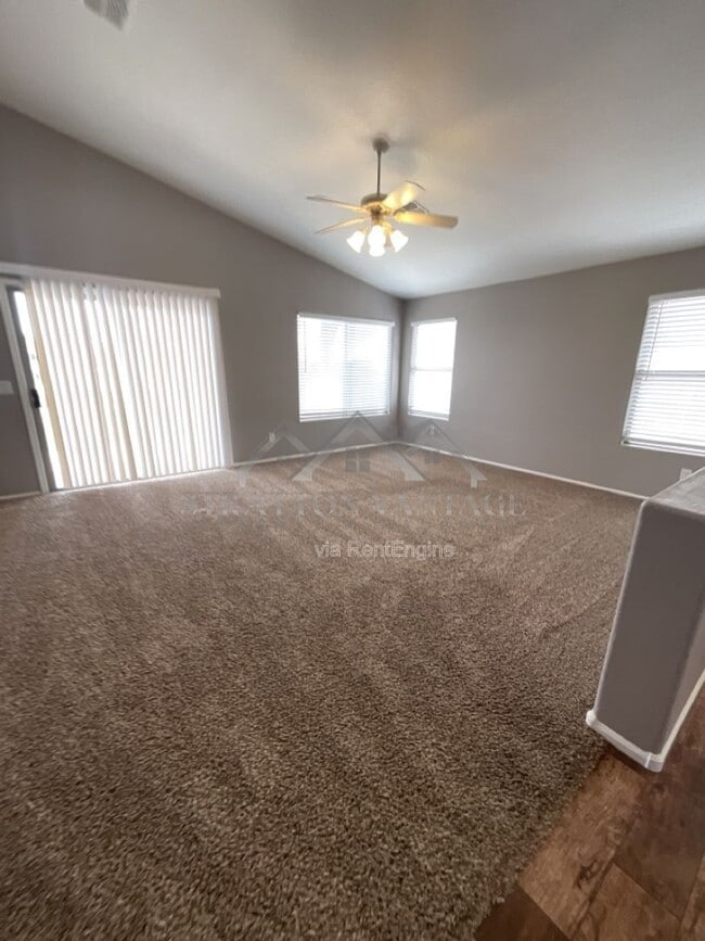 Building Photo - 22427 N Van Loo Dr