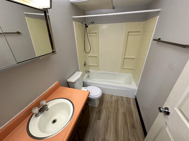 Building Photo - 236 Walworth St