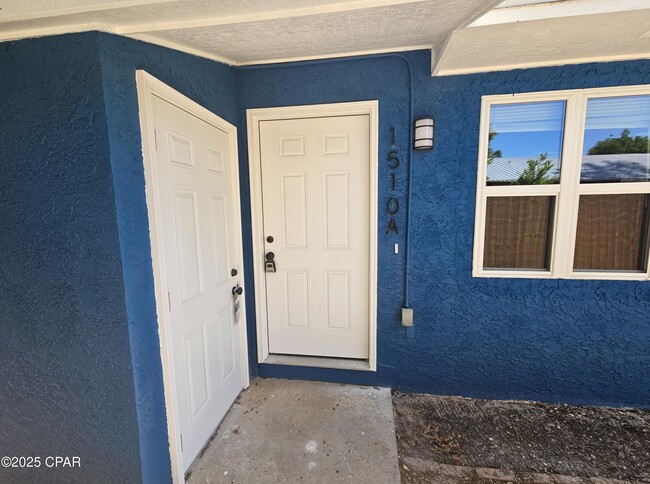 Primary Photo - 1510 Arthur Ave